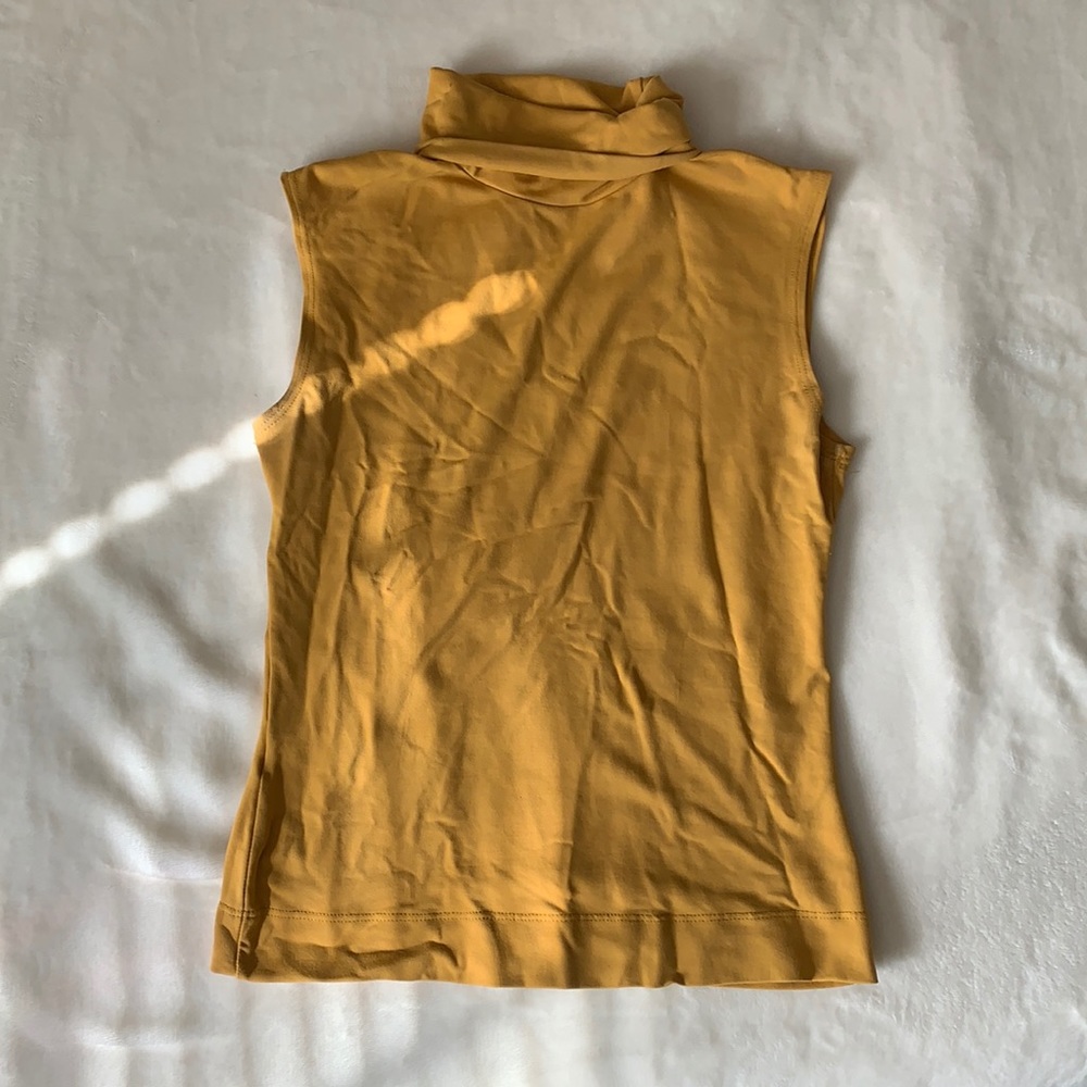 ZARA Super cute mustard turtleneck, XS/S
